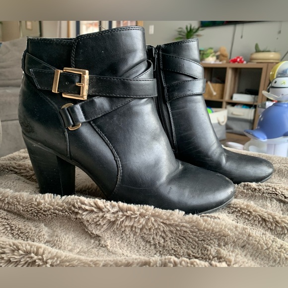 Black Ankle Boots w/ gold buckles - Picture 2 of 4
